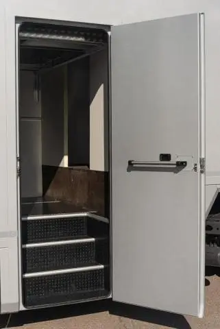 PRO Series race trailer by Stella Works - Image 9