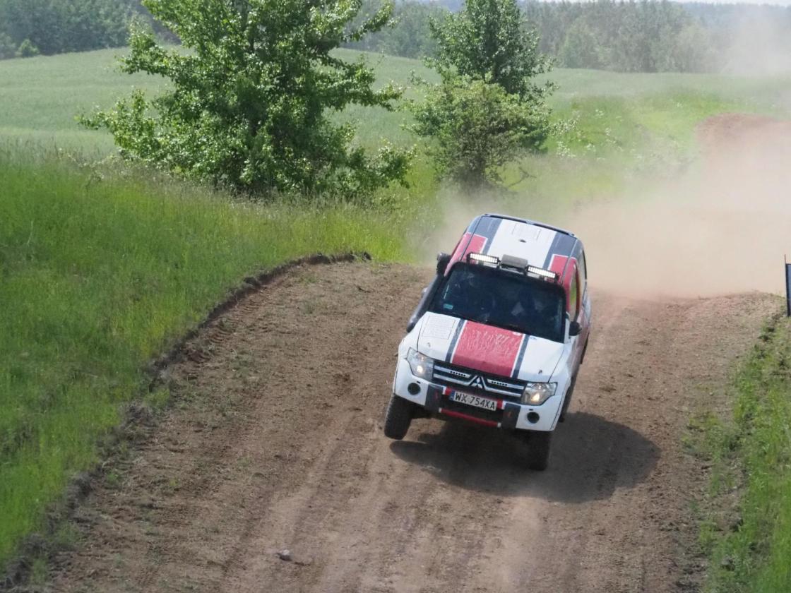 Mitsubishi Pajero 3.2d S2  8x Ohlins - Image 9