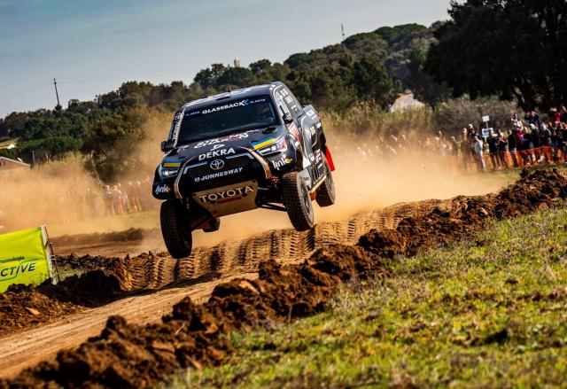 Toyota Hilux Overdrive - Image 3