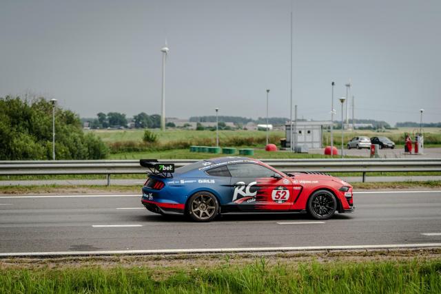 Ford Shelby GT350 - Image 5