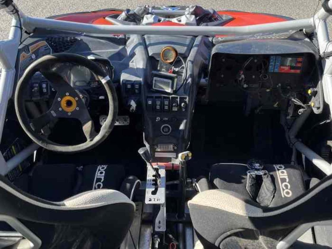 2 x Can-Am Maverick X3