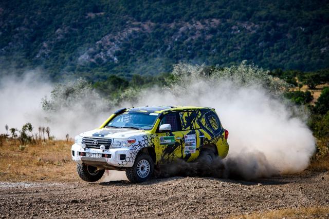 Toyota Land Cruiser VDJ200 V8 2015 T2
