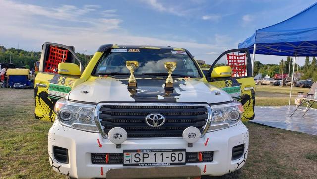 Toyota Land Cruiser VDJ200 V8 2015 T2 - Image 2