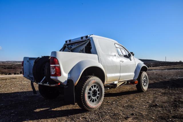 Toyota Hilux Overdrive OTB - Image 3
