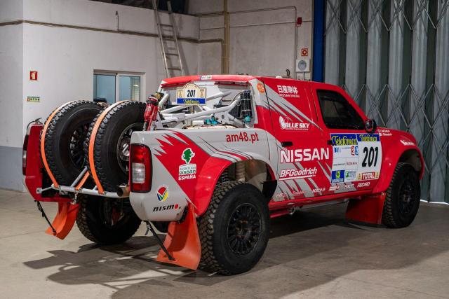 Nissan Motorsport Navara Dakar 2003 Ex Kenjiro Shinozuka - Image 5