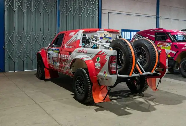 Nissan Motorsport Navara Dakar 2003 Ex Kenjiro Shinozuka - Billede 6