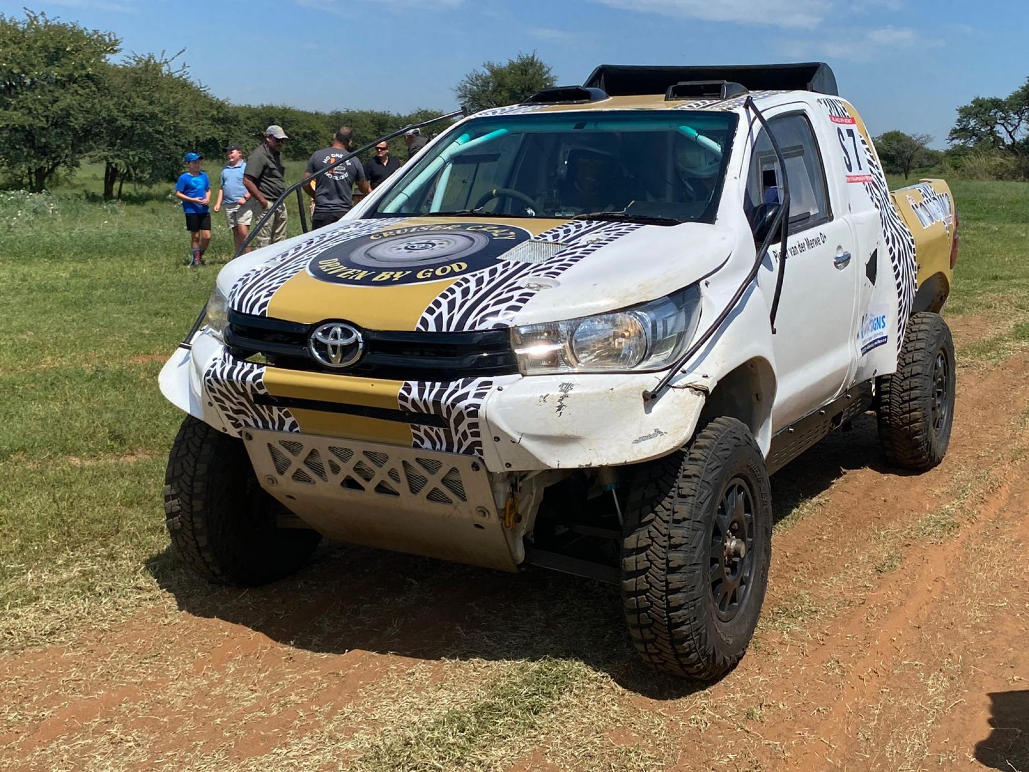 Toyota Hilux - 3