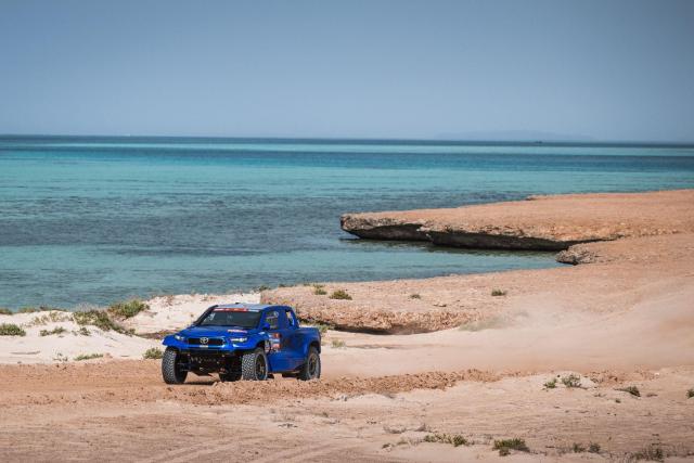 Toyota Hilux T1+ - Image 6
