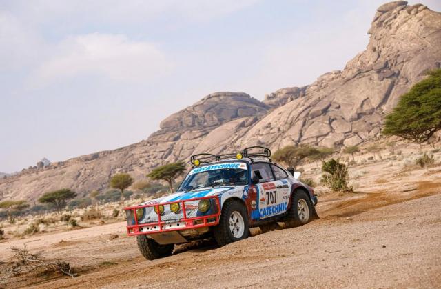 Porsche 911 rally raid type 953