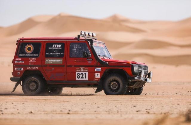 Mercedes 280GE Dakar Classic - Image 8