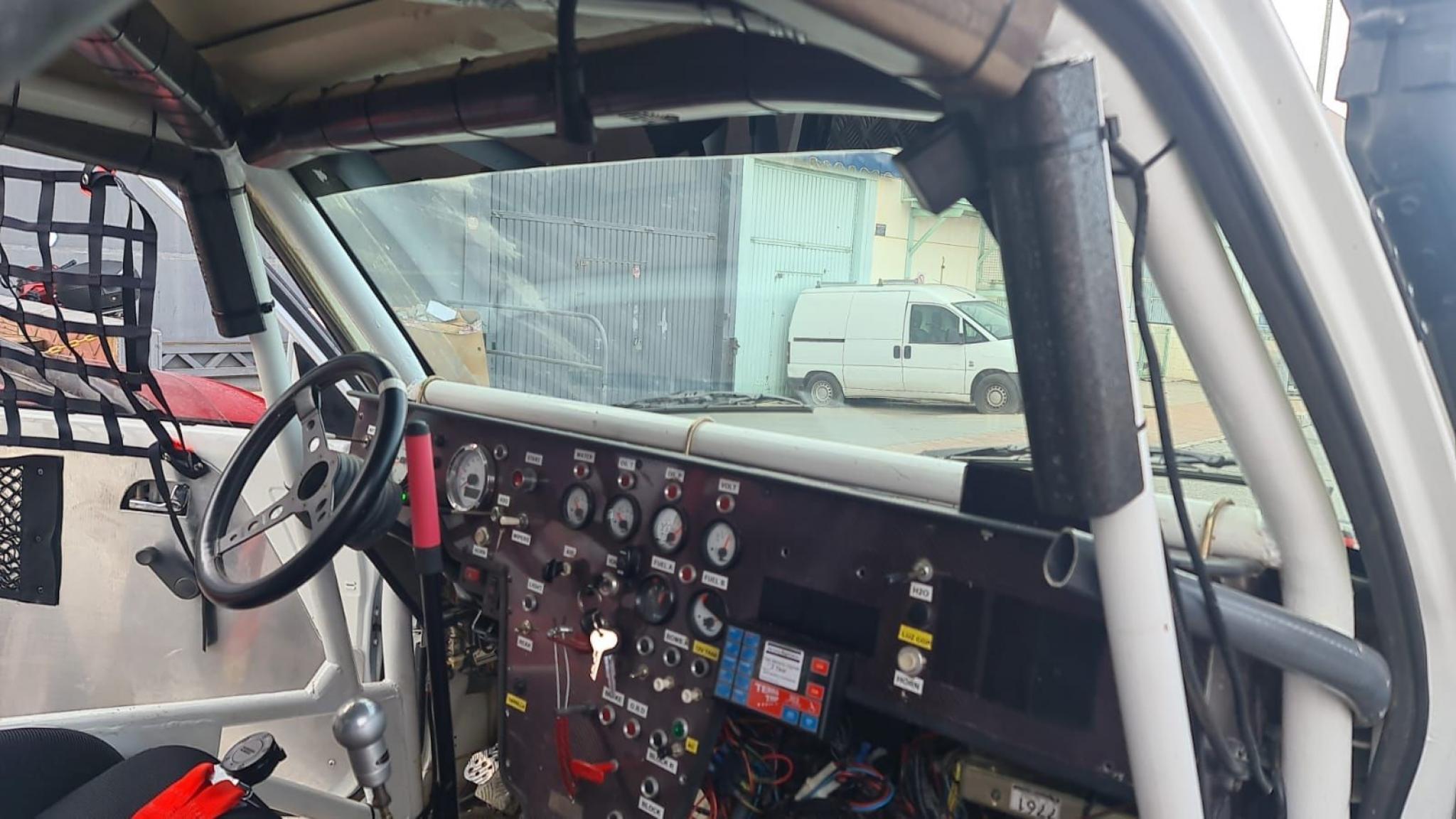 Mitsubishi Pajero V20 3500 V6 Ex-Dakar - 8
