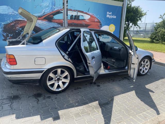 BMW E36 323i - Image 5