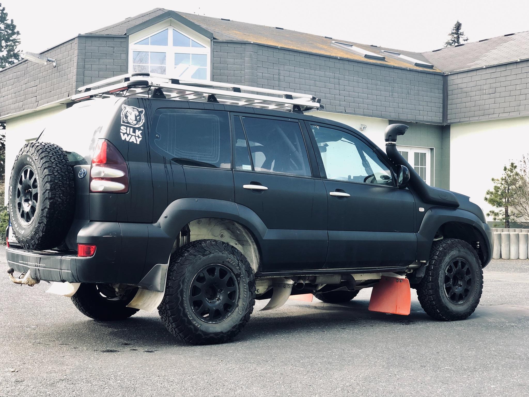 CLASSIC Toyota Prado - 2