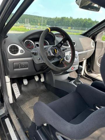 Renault Clio RS3 - Image 9