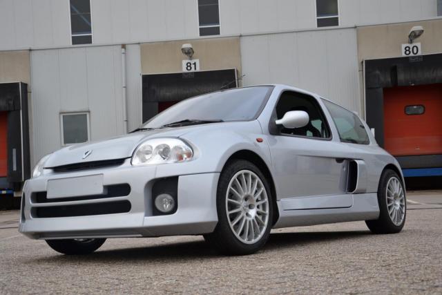 Renault Clio V6 3.0 RS Phase 1