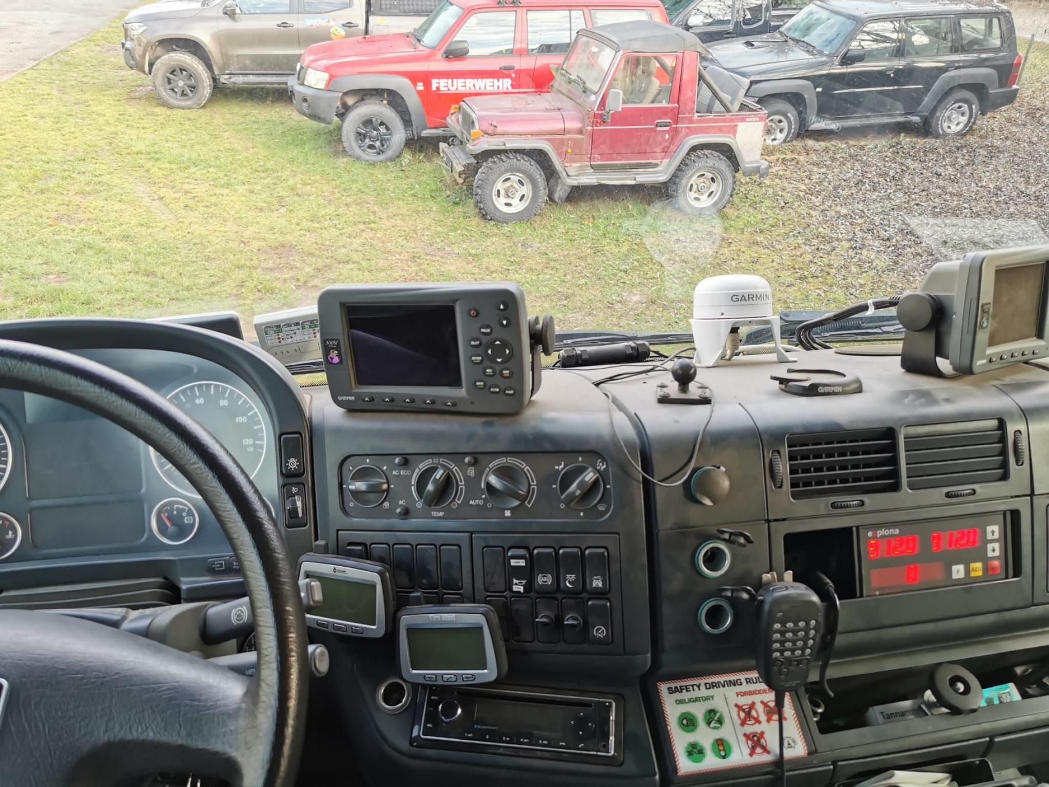 MAN TGM 13.280 4x4 Service truck Double cab 6 Seats - 9