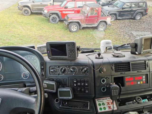 MAN TGM 13.280 4x4 Service truck Double cab 6 Seats - Image 9