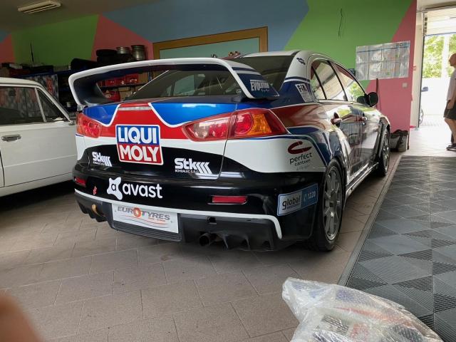 Mitsubishi Lancer EVO X - Image 2