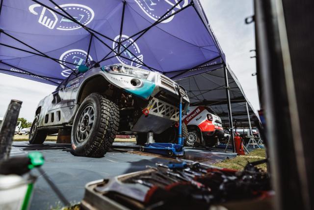 TOYOTA HILUX HIND by OVERDRIVE - Billede 2
