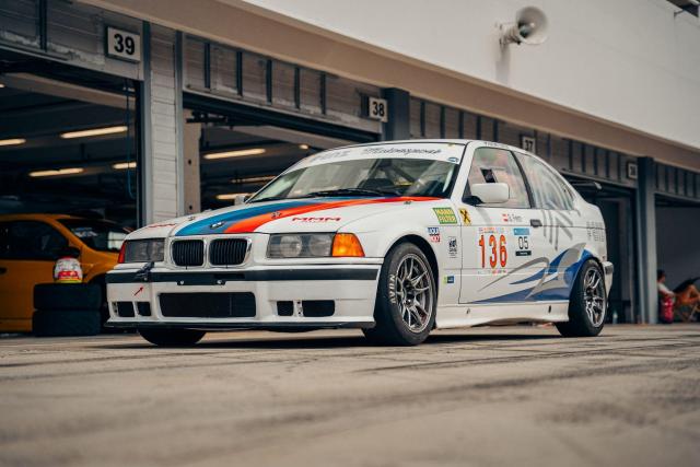 BMW 3 Series 318ti Compact E36 2L