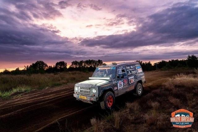 Classic Mitsubishi Pajero 3.5 V6 - Image 2