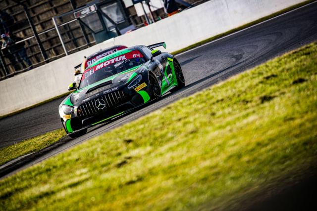 Mercedes AMG GT4 - Image 2