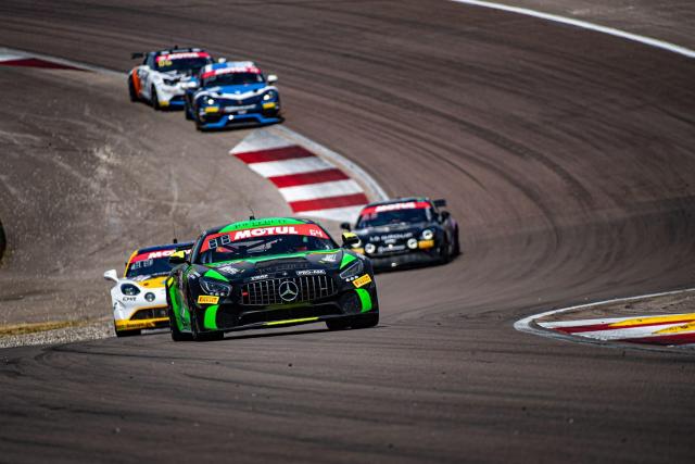 Mercedes AMG GT4 - Image 5