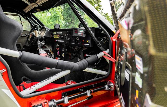 Mitsubishi Pajero Evolution MPR10 Rally Raid #MPR102 - Image 8