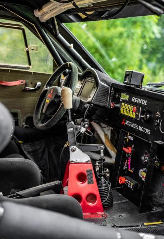 Mitsubishi Pajero Evolution MPR10 Rally Raid #MPR102 - Image 9