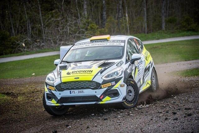 Ford Fiesta Rally4 à louer / école de rallye - Image 4