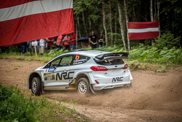 Ford Fiesta Rally4 à louer / école de rallye - Image 8