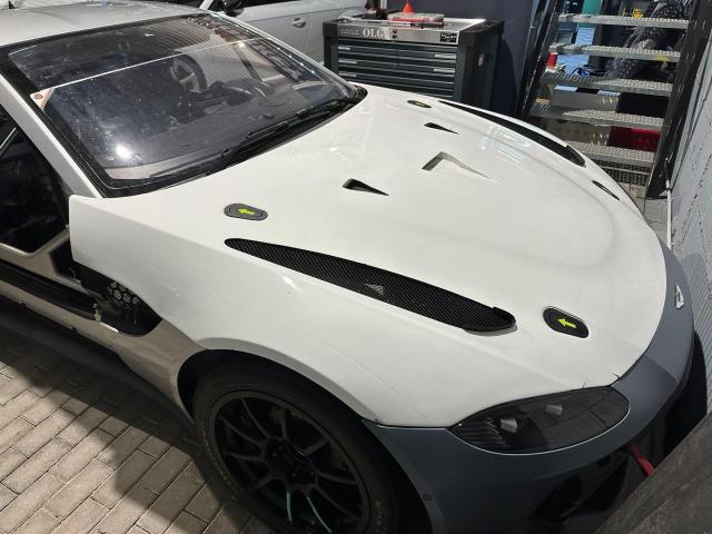 Aston Martin Vantage AMR GT4 - Image 2