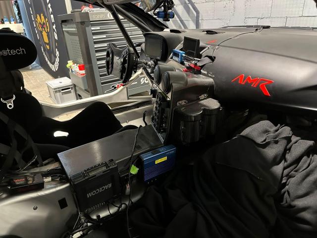 Aston Martin Vantage AMR GT4 - Image 6