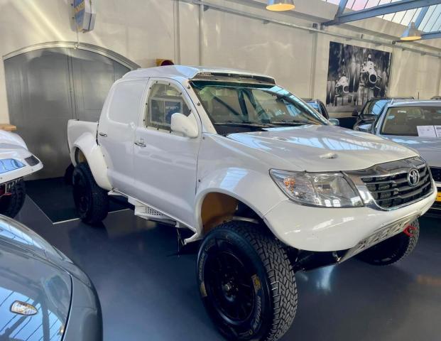 Toyota Hilux 2013 zu verkaufen oder zu mieten - Image 4