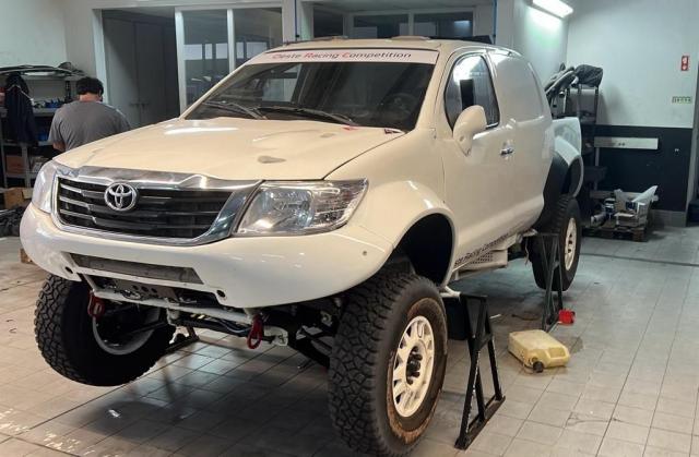 Toyota Hilux 2013 zu verkaufen oder zu mieten - Image 6