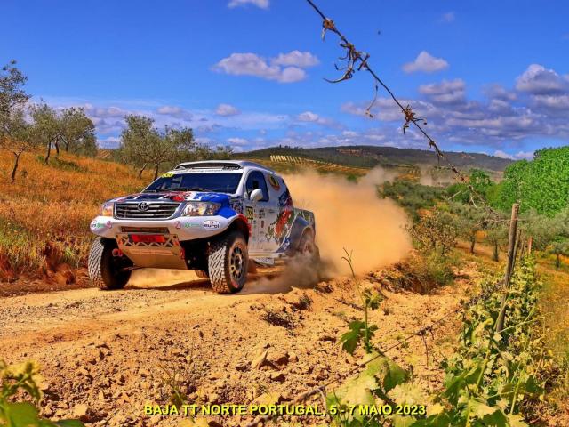 Toyota Hilux 2013 zu verkaufen oder zu mieten - Image 7