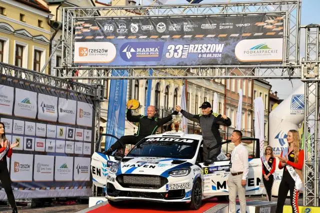 Ford Fiesta Rally3 Evo til leje - WRC , ERC , nationale mesterskaber/serier , testdage - Billede 3