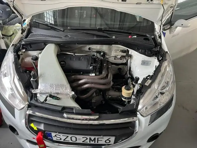 Peugeot 208 R2 - Photo 2