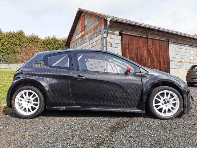 Peugeot 208 S1600 full carbon - Slika 3