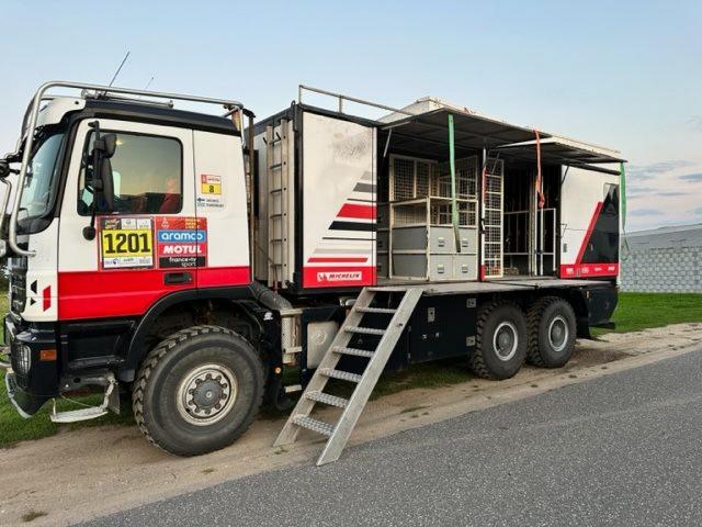 Mercedes 3246 6x6 Dakar Service LKW zu vermieten