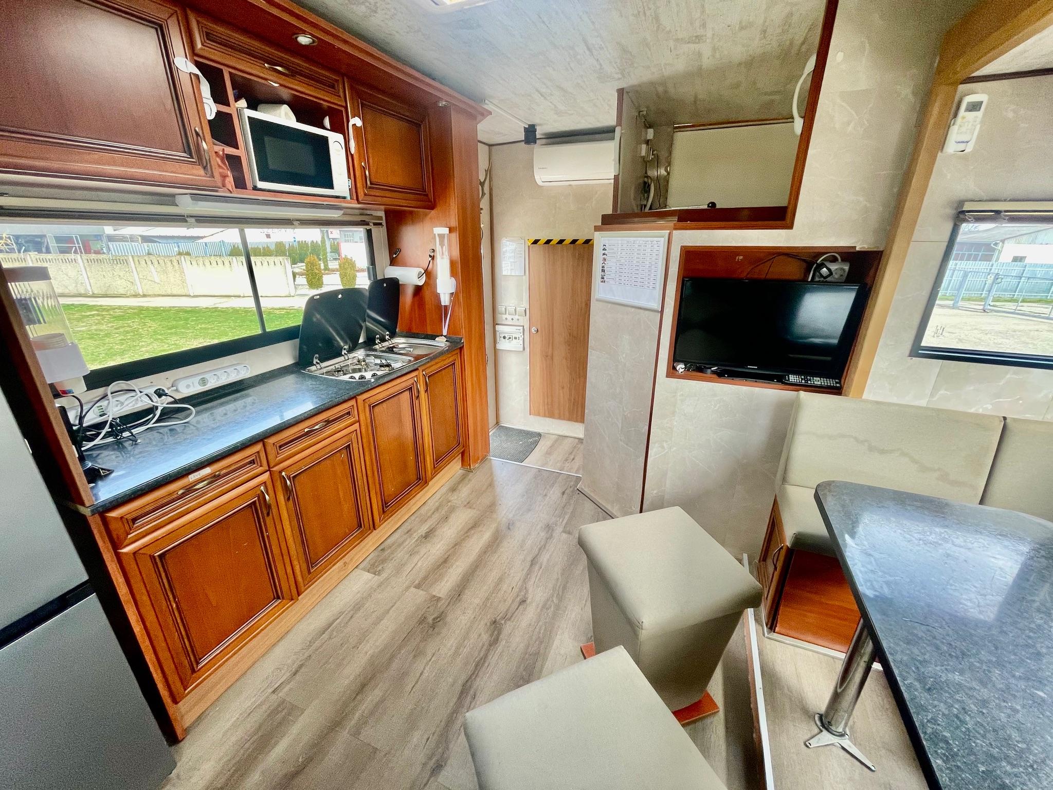 Renault Premium - 8