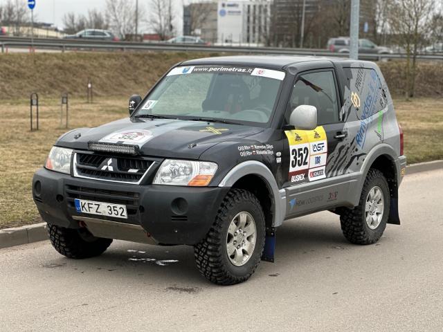 Mitsubishi Pajero - Image 2