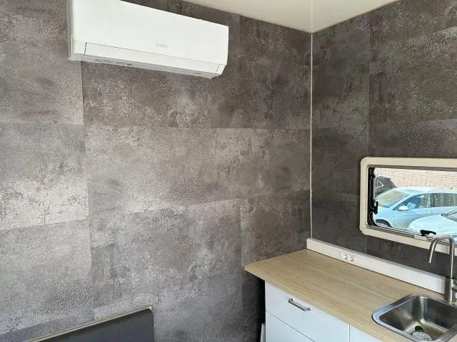 DAF FA CF Euro 5 *Dakar* Rally Service truck fully equipped - Image 7