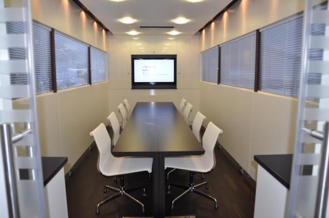 Hospitality office trailer with awning - Image 3