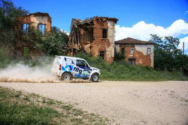 Suzuki Jimny 1.8 RALLY RAID - Image 4