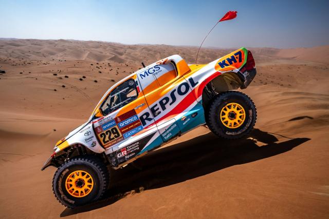 TOYOTA HILUX T1+ V8 Overdrive