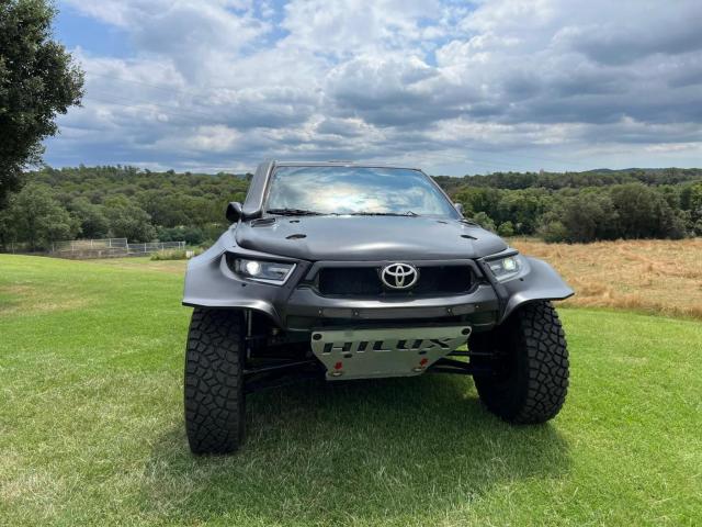 TOYOTA HILUX T1+ V8 Overdrive - Image 3