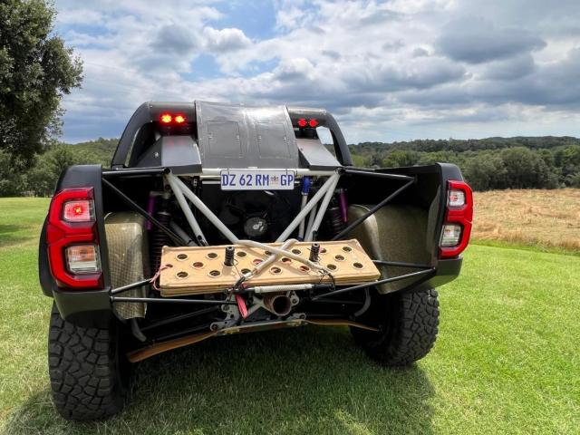 TOYOTA HILUX T1+ V8 Overdrive - Image 4