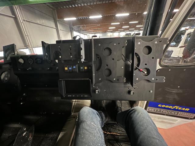 Mercedes SK2635 6X6 - Image 6