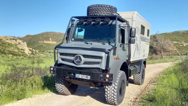 UNIMOG 5023 DEMO GLOBE CAMPER - Image 2